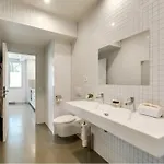 Modern And Eclectic 3bd Duplex In Le Marais! *