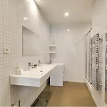 Апартаменты Modern And Eclectic 3bd Duplex In Le Marais!