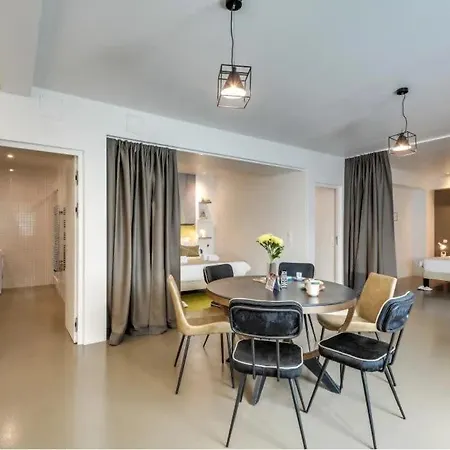 Апартаменты Modern And Eclectic 3bd Duplex In Le Marais! Париж
