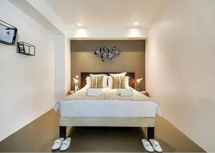 Modern And Eclectic 3bd Duplex In Le Marais! Appartement