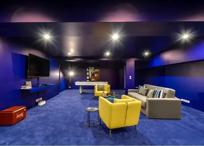Modern And Eclectic 3bd Duplex In Le Marais! Apartman