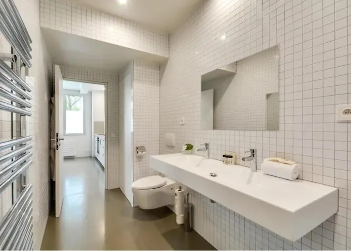 Modern And Eclectic 3bd Duplex In Le Marais! *
